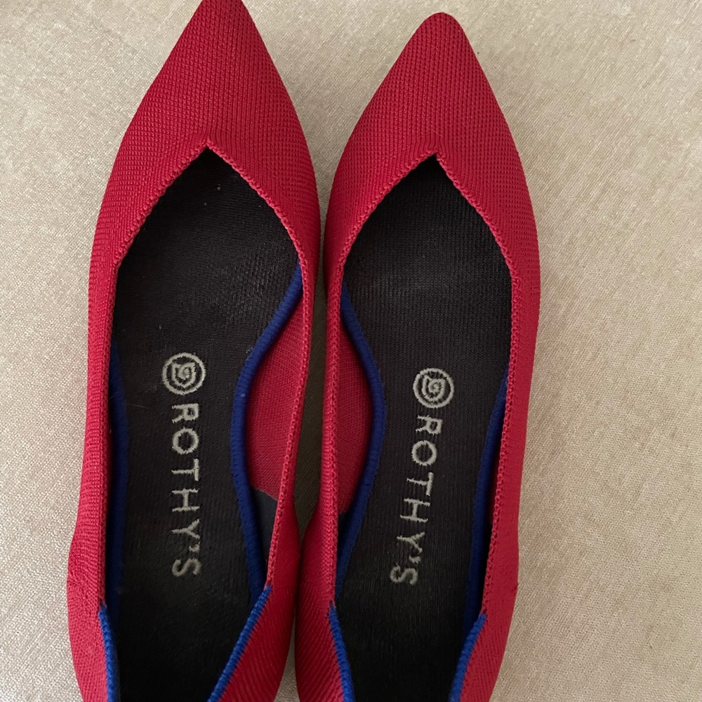 Red Pointy Toe Rothy’s Size 8.5